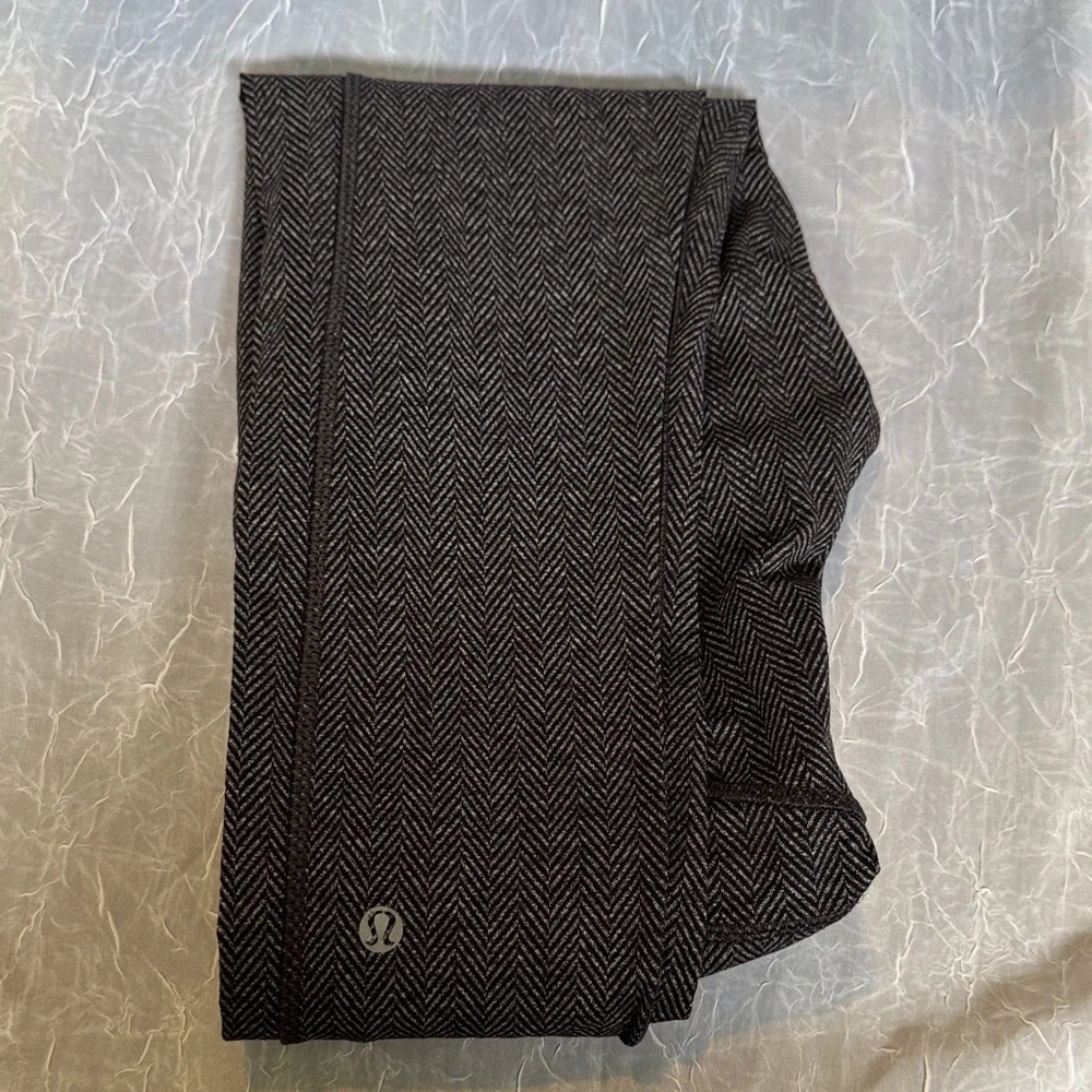 lululemon athletica Black and Gray Leggings - Picture 4 of 4